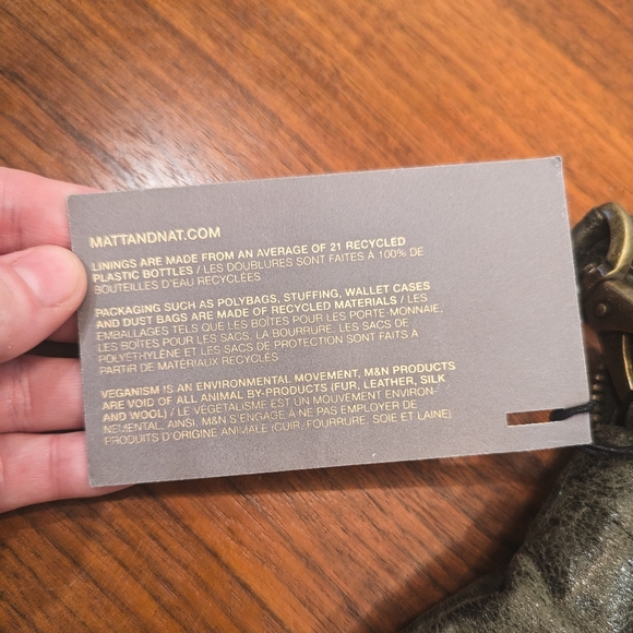 🎁 Matt & Nat Green Vegan Leather with Zipper Trim Clutch - Picture 7 of 10